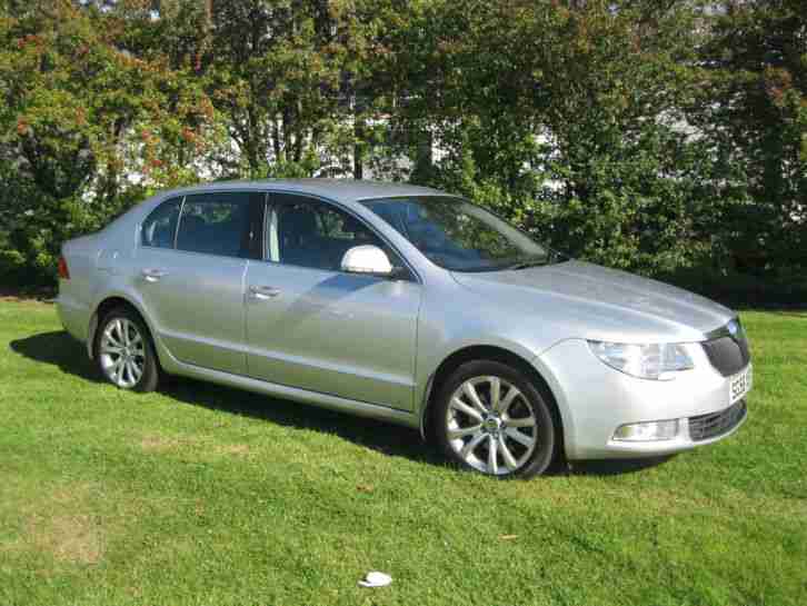 Superb 2.0TDI PD 140 SE 6 Speed Manual,