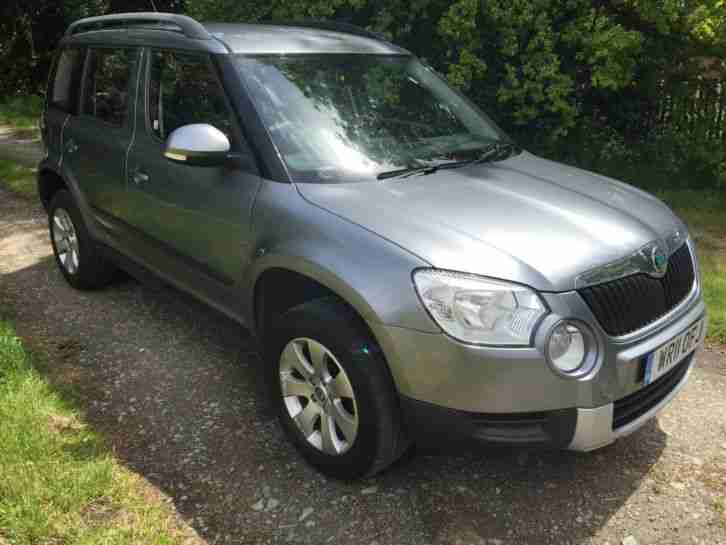 Skoda Yeti 2.0TDI CR 110 4x4 S Estate, 2011 11 in Platinum Grey