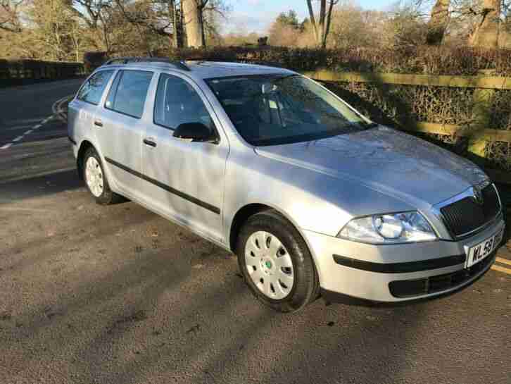 Skoda octavia estate 1.6fsi 1 lady owner 51k