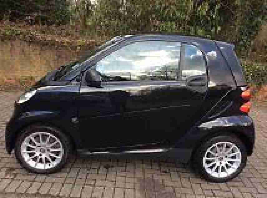 Smart Fortwo Passion Coupe CDI. Automatic. Diesel. 88G/KM. Black. 2009. Car.