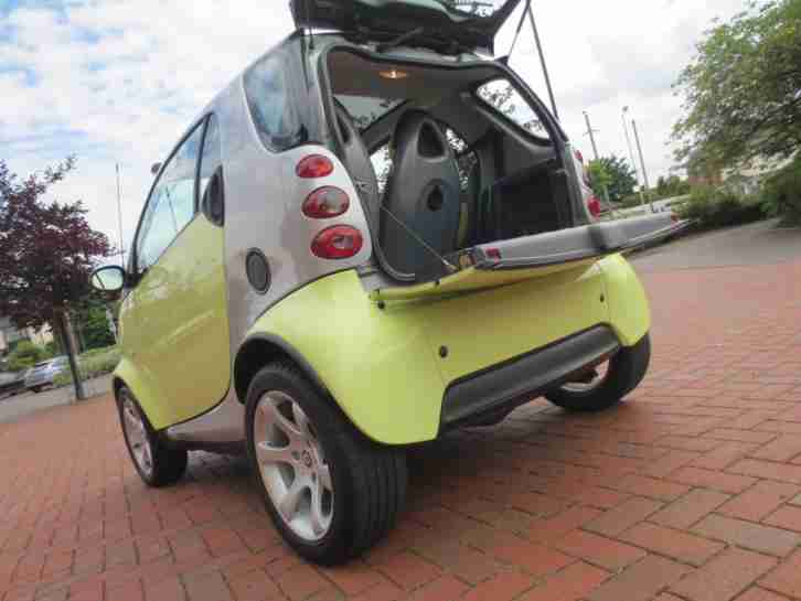 Smart Smart 0.7 Fortwo Pulse // Super LOW MILEAGE Superior Manual Transmission *