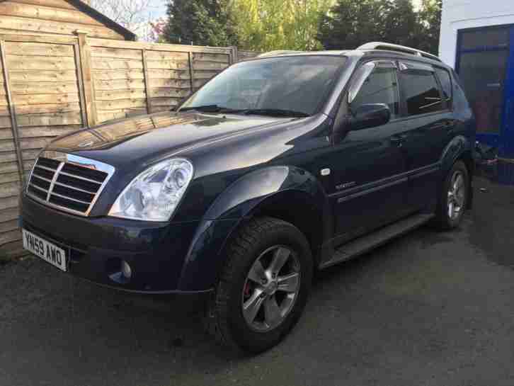 Ssangyong Rexton 2.7TD ( 183bhp ) 4X4 Auto 2009 59 spares or repairs
