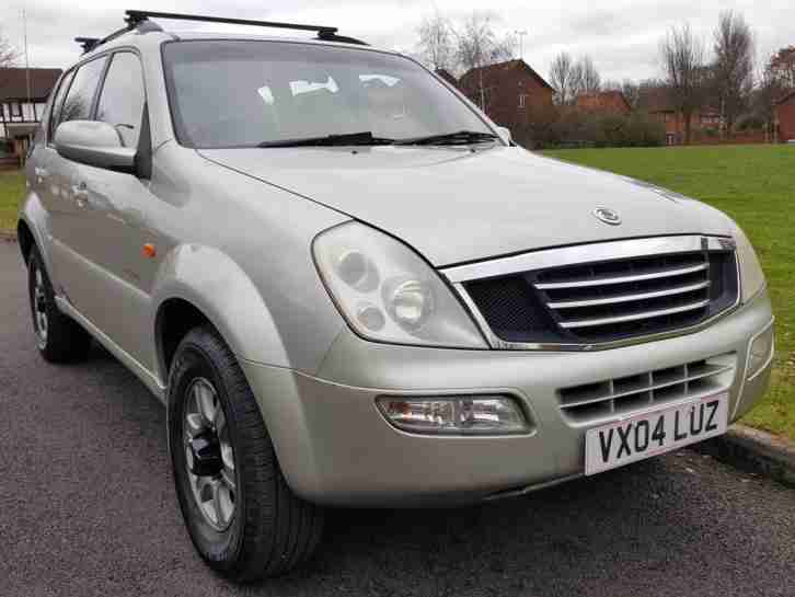 Ssangyong Rexton 2.9TD RX 290 SE + DIESEL + MANUAL + LOW MILES + 4x4