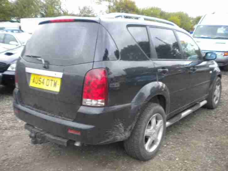 Ssangyong Rexton RX270 S 2.7TD Diesel 4X4 Black Alloys Towbar Sidesteps, 54 Reg