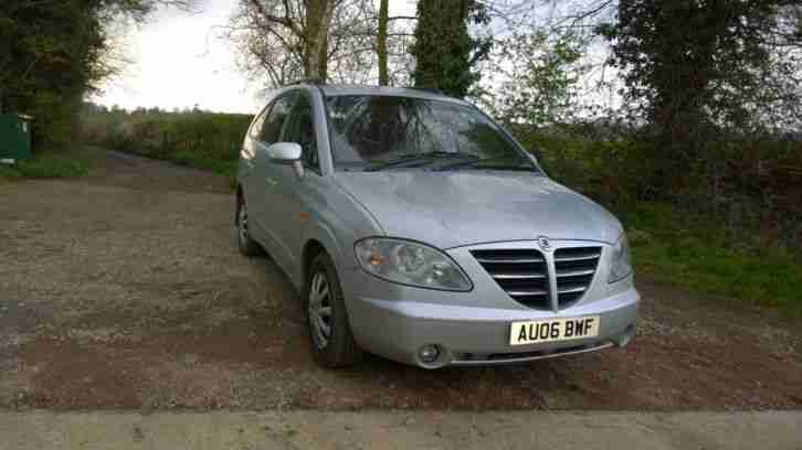 Ssangyong Rodius 270S 2006 7 seater workhorse spares repair few days MOT left