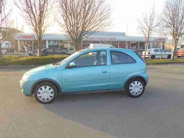 Stunning vauxhall Corsa 1.2 16 valve design 54 plate 3 door top spec lovely car