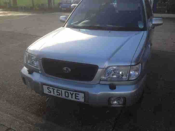 Subaru Forester 2.0 Sport full mot and service history