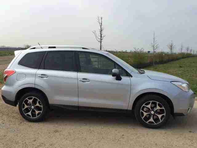 Subaru Forester 2.0i ( 240ps ) 4X4 Lineartronic 2013MY XT Turbo