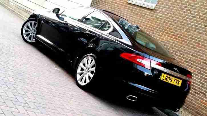 Superb Black XF3.0TD V6 automatic