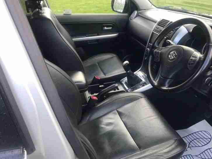 Suzuki Grand Vitara 1.9 DDiS SZ5 5dr