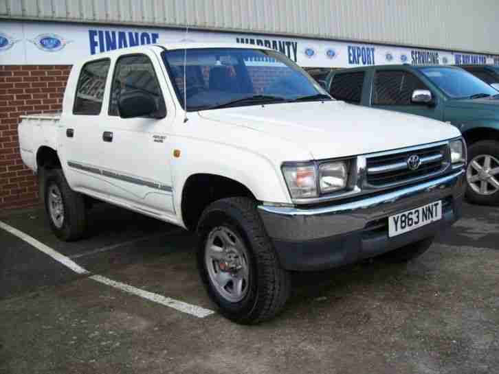 HILUX 2.4 D EX 4X4 DOUBLE CAB