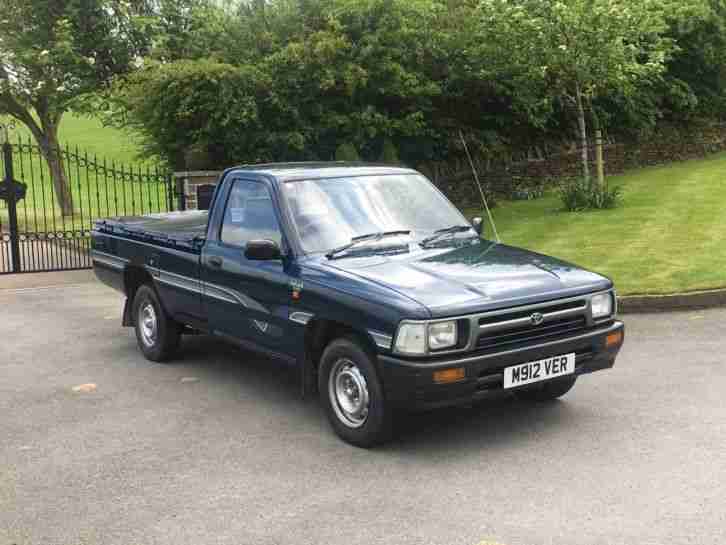 HILUX 2WD Mint!! ABSOLUTELY