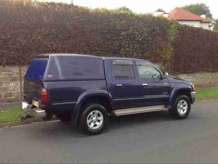 TOYOTA HILUX D/C 2.5 D4-D INVINCIBLE MANUAL 4X4 BLUE