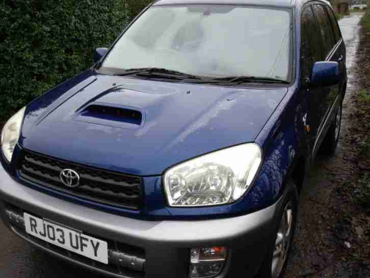 TOYOTA RAV4 D-4D GX damaged repairable