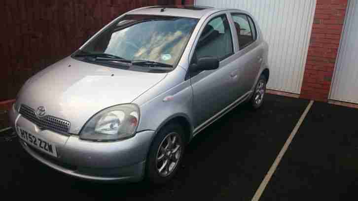 TOYOTA YARIS CDX 1.3 Only 58k miles 11mnts MOT 5 DOOR SILVER Sunroof! Suberb car