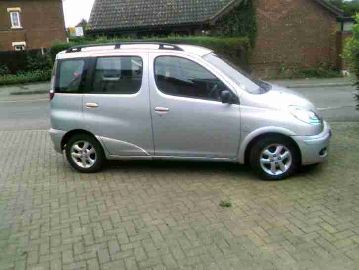 TOYOTA YARIS VERSO T SPIRIT AUTO 4 GEAR