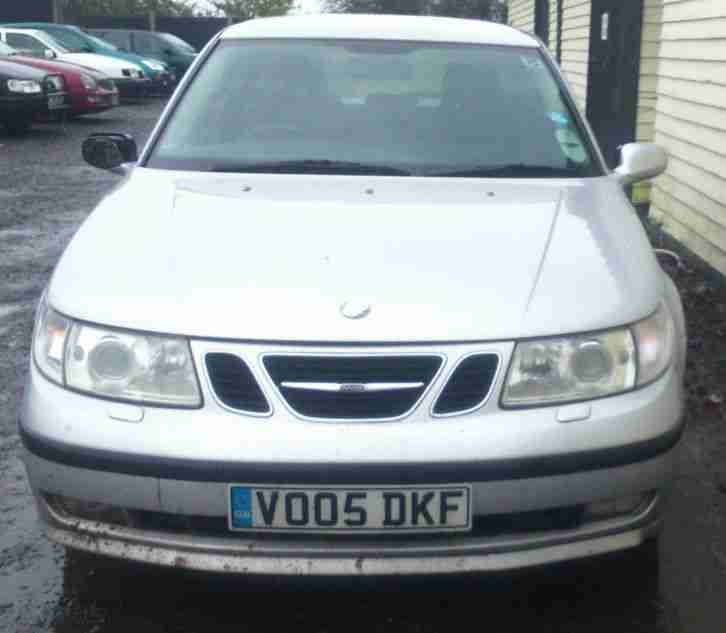 Top of the range Saab 9-5 Vector 3.0 TiD Estate - Diesel 95 manual in silver