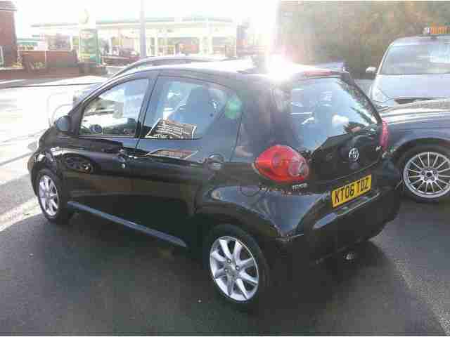 Toyota AYGO 1.0 VVT-i AYGO Black