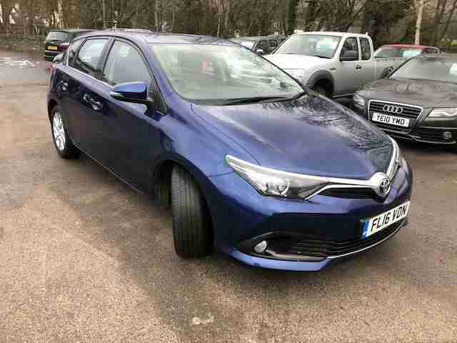 Auris 1.6D ( 110bhp ) 2015MY Business