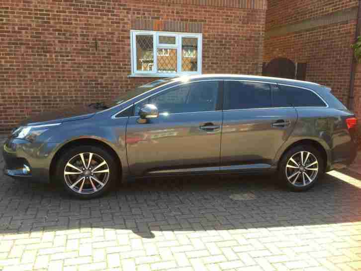 Toyota Avensis 2.0D-4D 2012MY TR