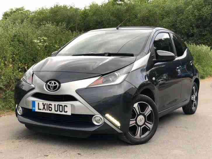 Toyota Aygo 1.0 VVT i x clusiv 5dr PETROL MANUAL 2016 16