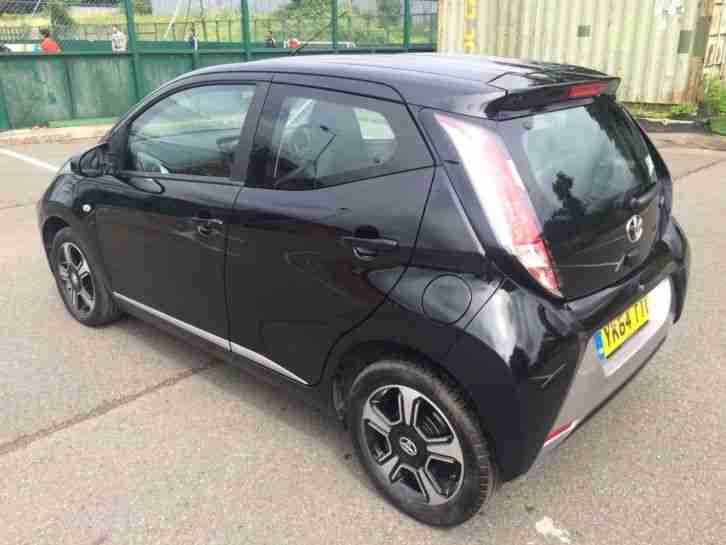 Toyota Aygo 1.0 VVT-i x-clusiv x-shift 5dr Automatic (Full Leather Interior)