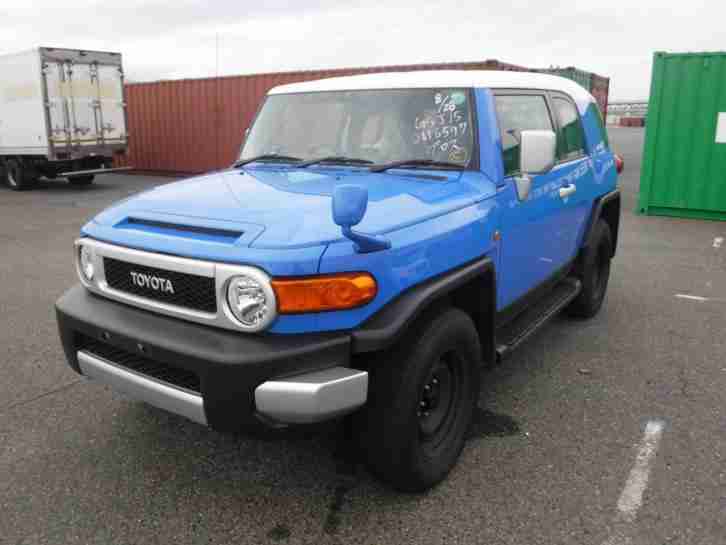 Toyota FJ Cruiser V6 PETROL 4x4 SUV, Retro Land Cruiser