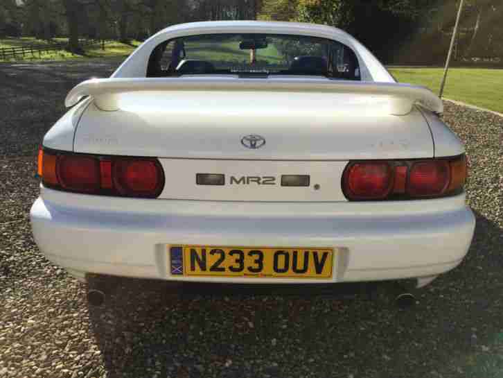 Toyota MR2 GT T-BAR