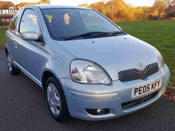 Yaris 1.0 VVT i Blue + LOW MILEAGE +