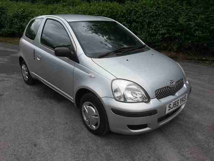 Yaris 1.0 VVT i T2, 1 Owner, Very Low