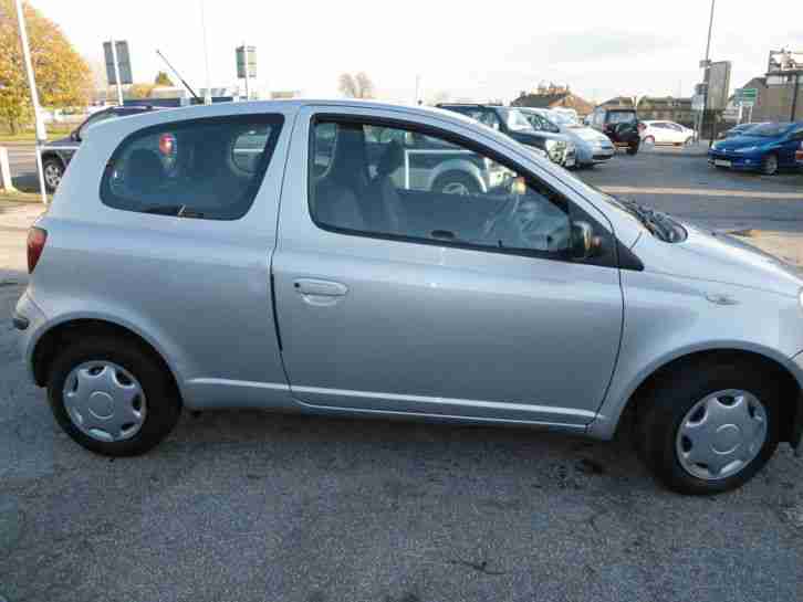 Toyota Yaris 1.0 VVT-i T2