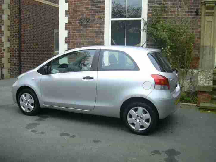 Toyota Yaris 1.0 VVT-i T2, FULL SERVICE HISTORY,