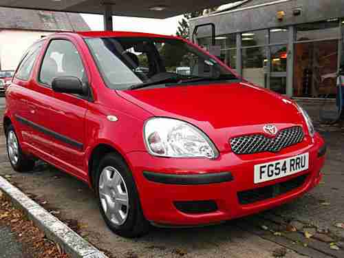 Toyota Yaris 1.0 VVT-i T3 3 DR Red