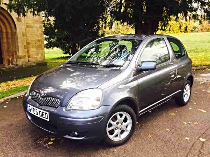 Toyota Yaris 1.3 VVT-i Colour Collection Only 28,000 Miles Full Service History