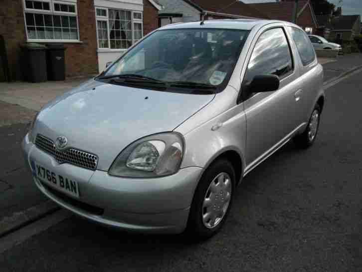 Toyota Yaris GLS, VVTI, 1000cc X reg, FSH, full MOT, 2 lady owners, ex condition