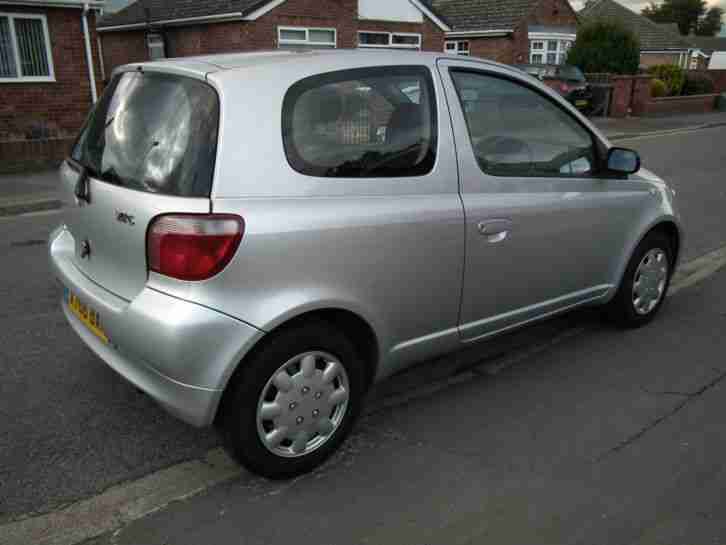 Toyota Yaris GLS, VVTI, 1000cc X reg, FSH, full MOT, 2 lady owners, ex condition