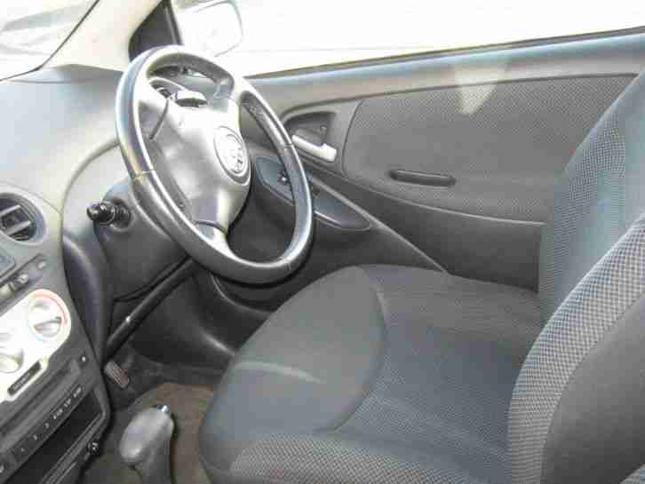 Toyota Yaris T Spirit Automatic 1.3 ice blue 2003 92k tax and mot lovely car