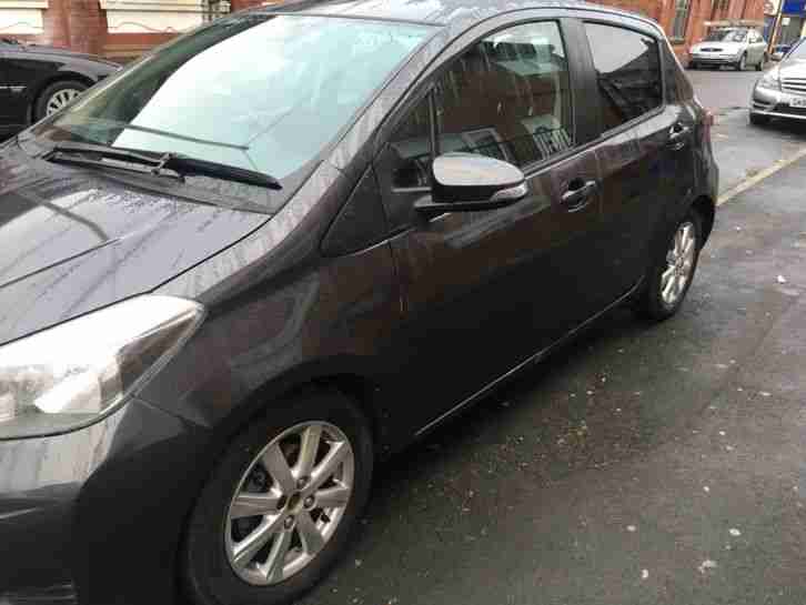 Toyota Yaris TR VVT-I CVT 2012 Automatic