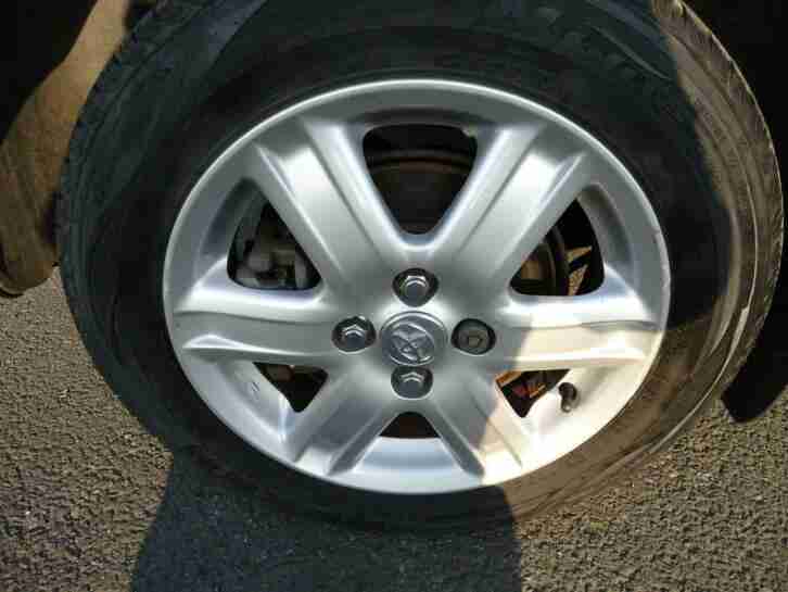 Toyota iQ 1.0 VVT-i 2011MY