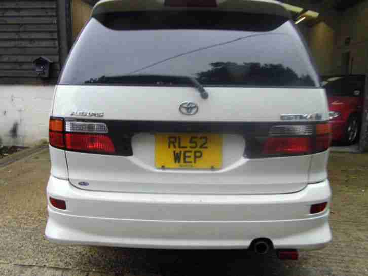 Toyota lucida previa