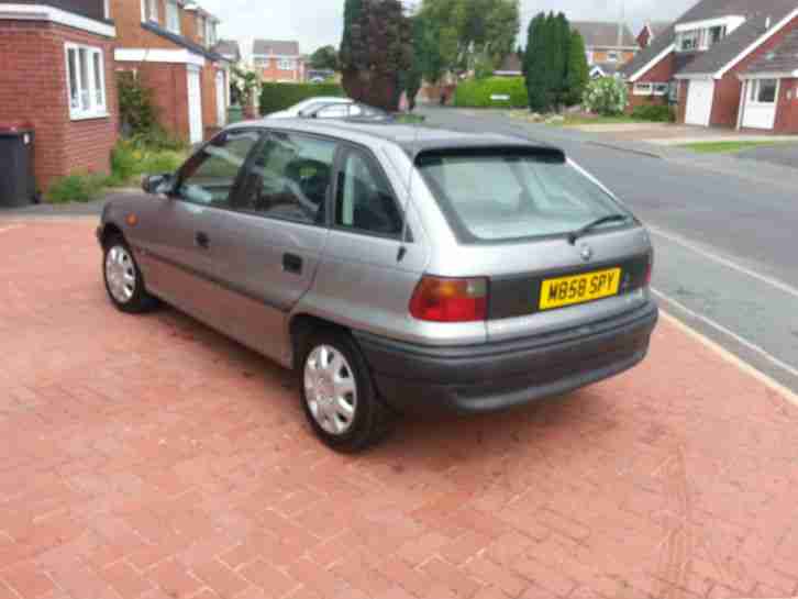 VAUXHALL ASTRA 1.4 LS "SPY" REG PLATE