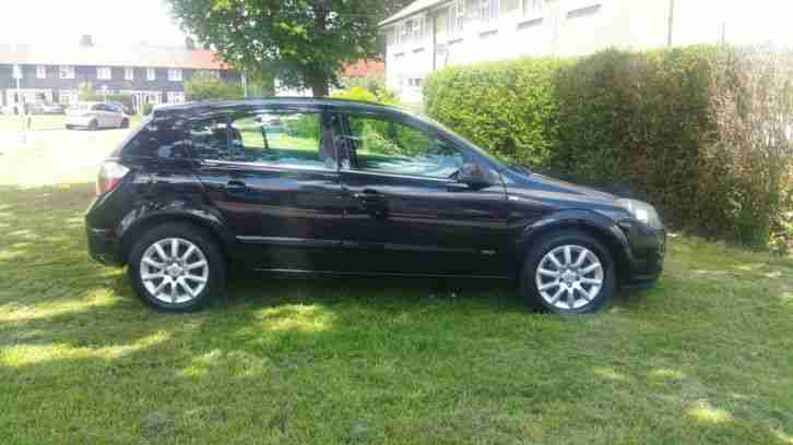 VAUXHALL ASTRA DESIGN 1.8 BLACK OVER 12 MONTHS MOT RECENT CAMBELT,CANT SWAP,PX