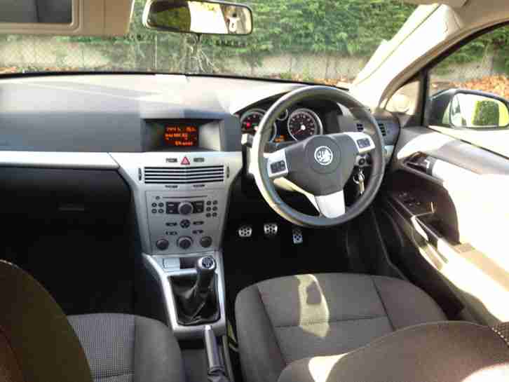 VAUXHALL ASTRA SRI 1.8 16V (2005)