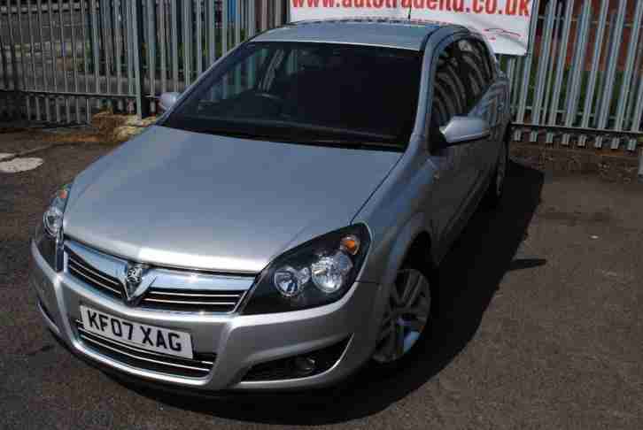 VAUXHALL ASTRA SXI 2007 Petrol Manual in Silver