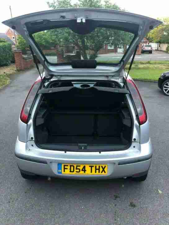 VAUXHALL CORSA - MOT until 3/6/2020, 59k miles, service history. Perfect 1st car