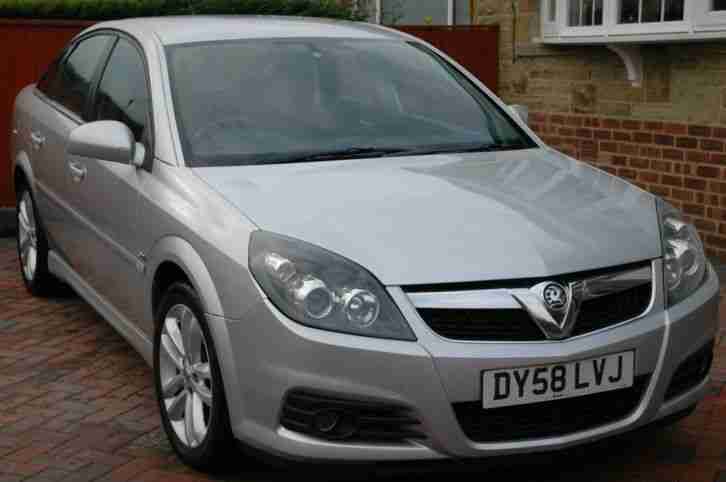 VAUXHALL VECTRA SRI CDTI 150 (08) – READY TO DRIVE AWAY !