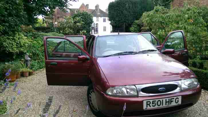 VERY LOW MILEAGE FORD FIESTA GHIA AUTO RED SUPERB RUNNER