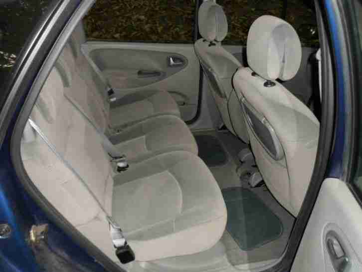 VERY NICE CLEAN 2002 RENAULT MEGANE SCENIC 16V BLUE MOT SEPT2015 TAX FEB 2015