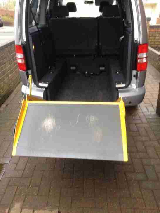 VOLKSWAGEN CADDY MAXI LIFE AUTOMATIC WHEELCHAIR ADAPTED VEHICLE ONLY 10200 k