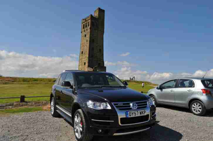 Volkswagen TOUAREG 5.0. Volkswagen car from United Kingdom